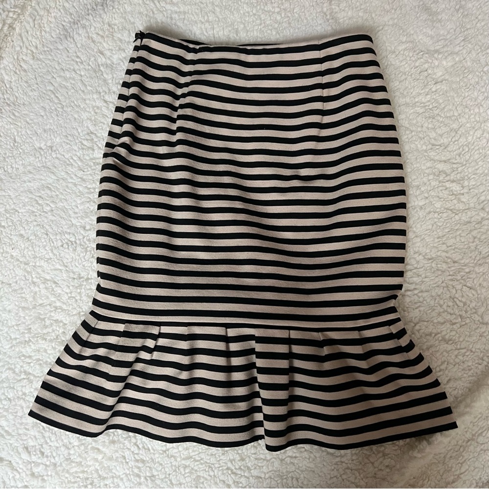 White House Black Market Women’s Stripes Black/Beige Skirt Size 0